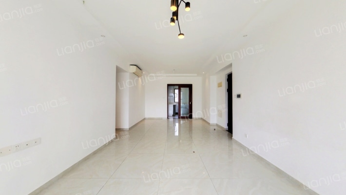 中海左岸岚庭二手房实景图