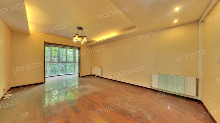 江郊庭院二手房实景图