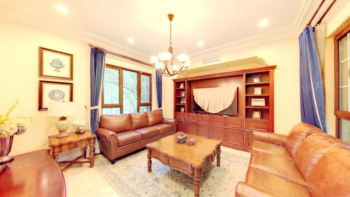 纳帕尔湾水庄二手房实景图