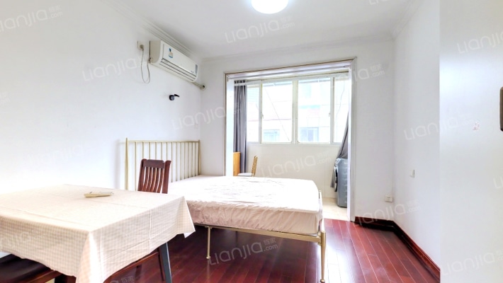 江苏路186弄二手房实景图