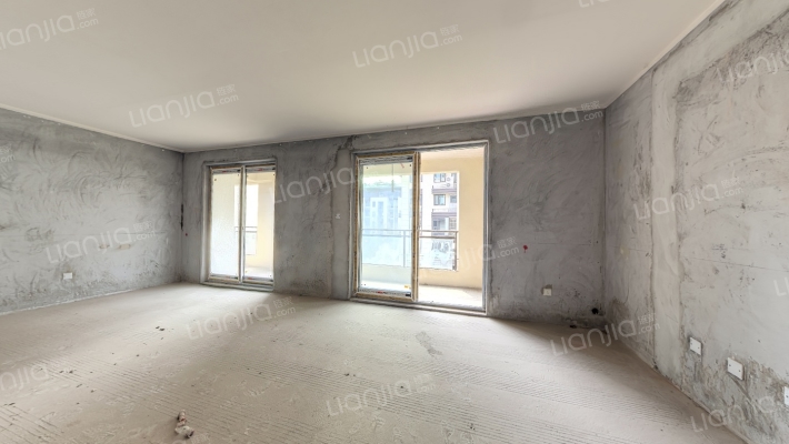 中国摩四期春藤佳苑二手房实景图