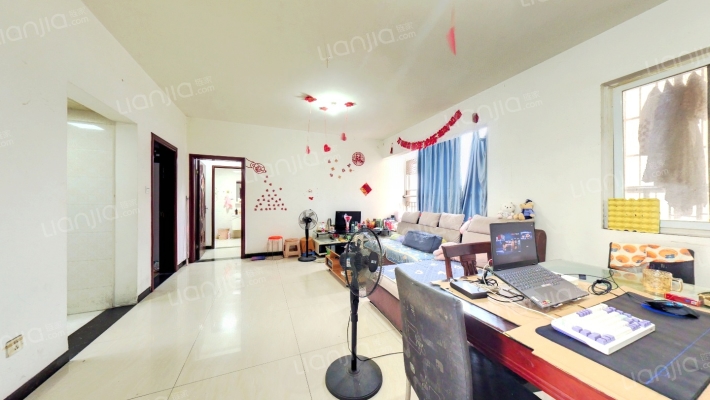 东域龙湾二期二手房实景图