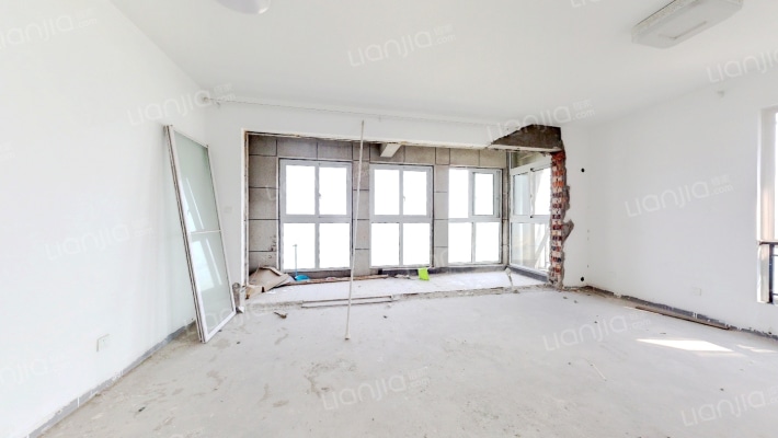 科尔世纪外滩二手房实景图