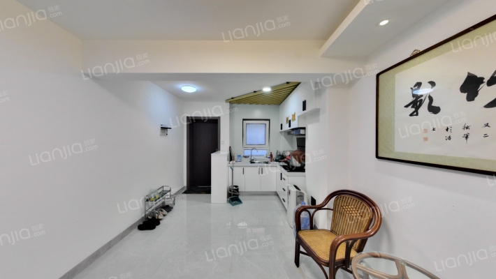 世家新苑二手房实景图