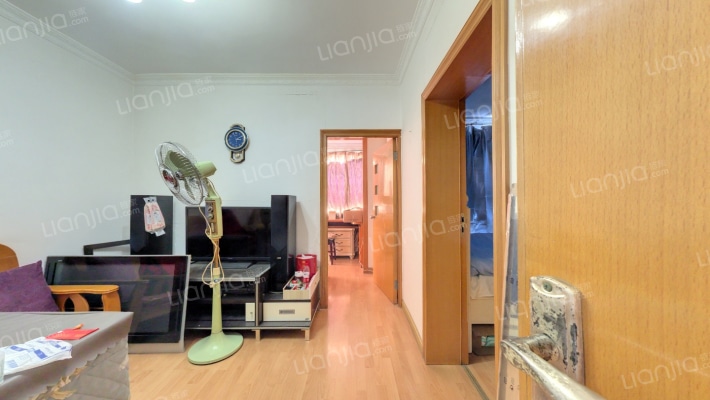 宝山南路240号二手房实景图