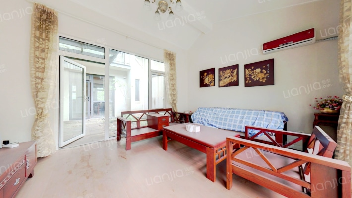 青城山房二手房实景图