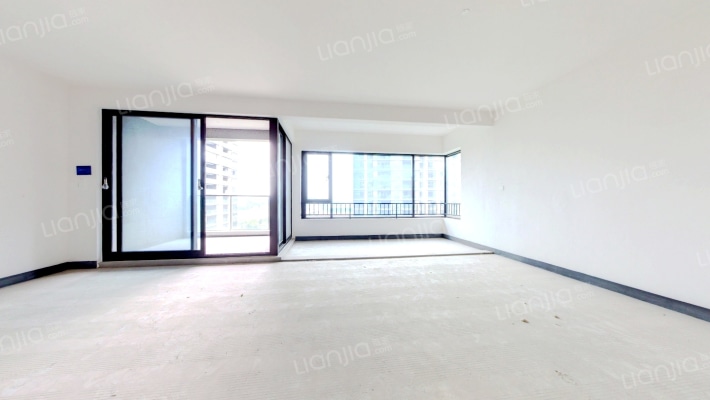 昱湖壹号萃峯二手房实景图