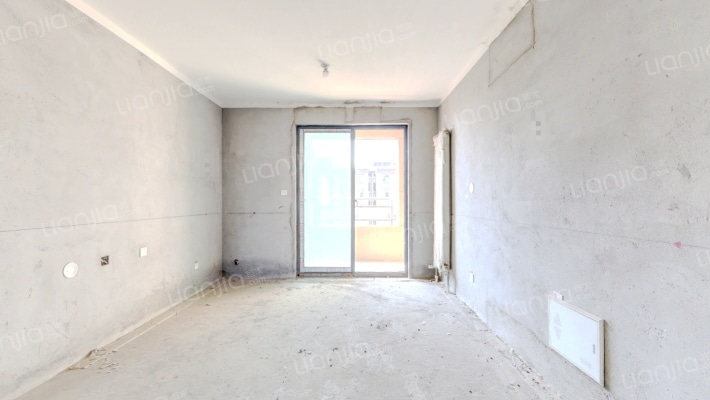 盛世卧龙城北院二手房实景图