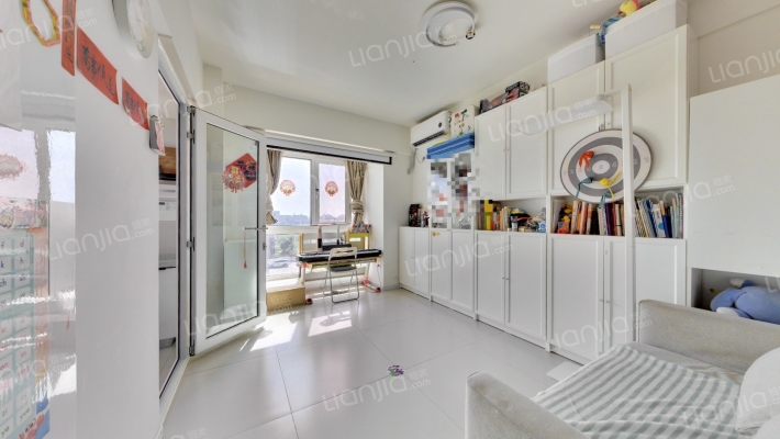 远鸿方程式二手房实景图