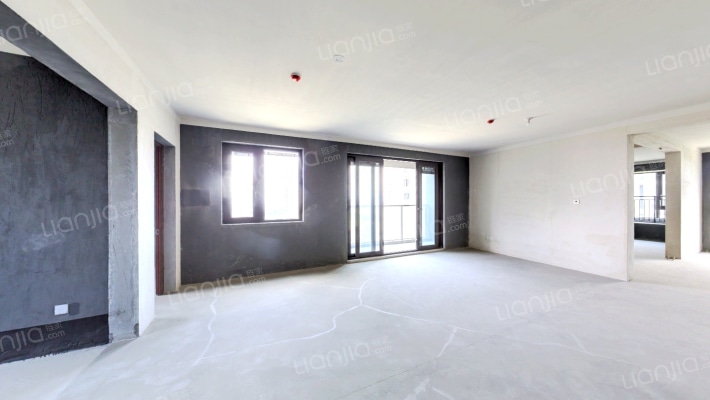 融创江岸臻园二手房实景图