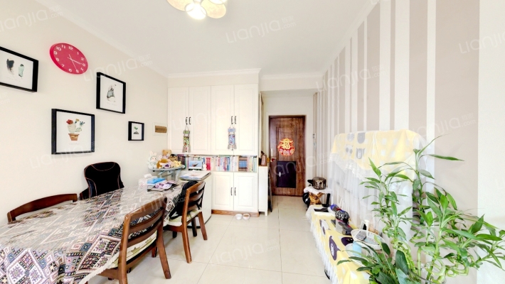 鑫丰中心里二手房实景图