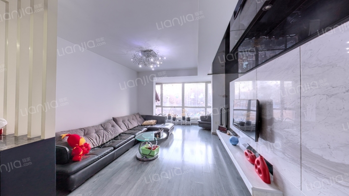 瑞士风情小镇一期二手房实景图