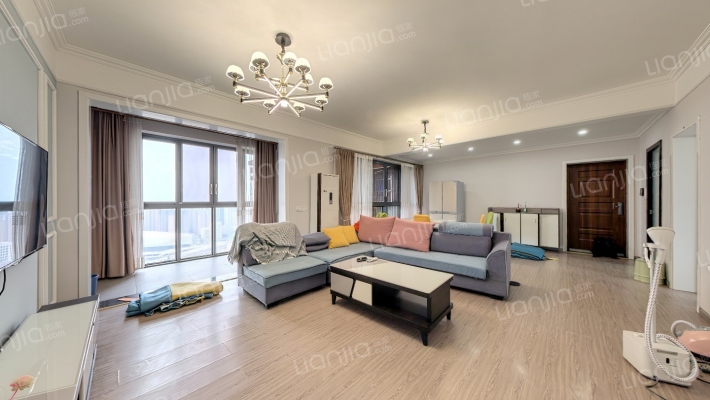 诚卓华盛国际二手房实景图