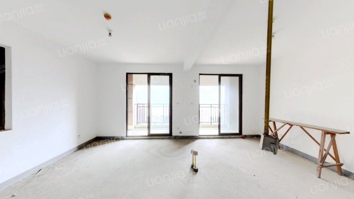 世茂上游墅二期二手房实景图