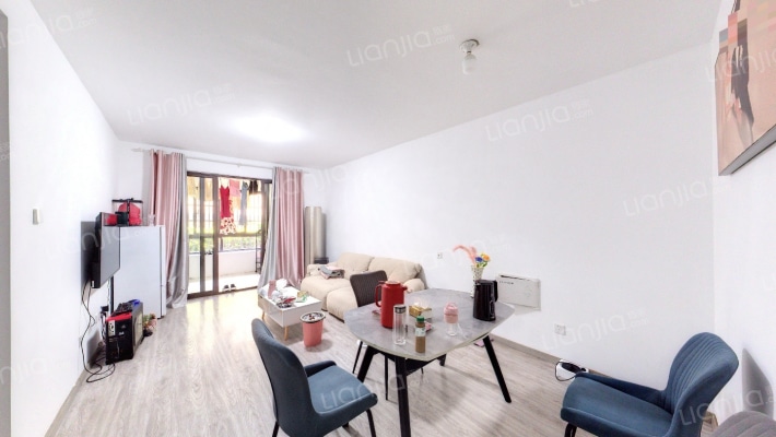 万达临湖苑A区二手房实景图