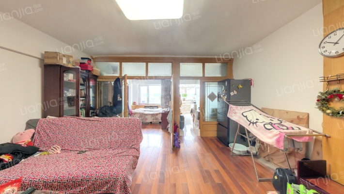 公务员小区二手房实景图