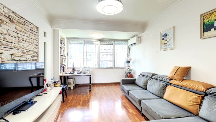 龙电B区二手房实景图