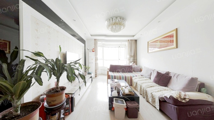 泊岸华庭二手房实景图