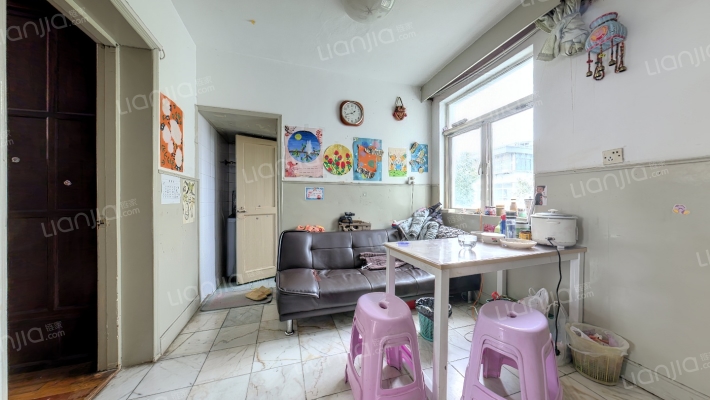 新元新村二手房实景图