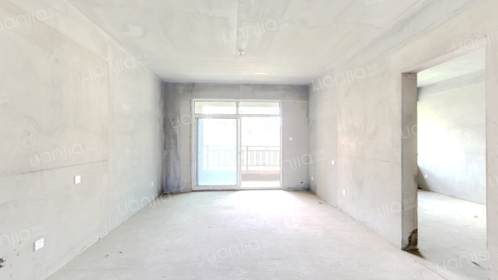 琉森水岸一期二手房实景图