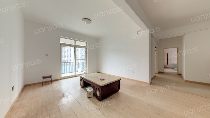 前进小区二手房实景图