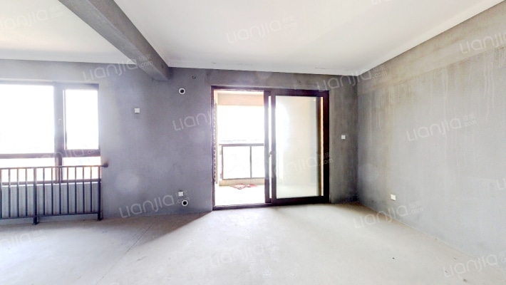 维拉小镇悦山湖东区二手房实景图