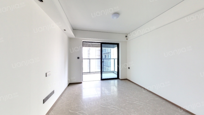 万科卓越珑远未来之光二手房实景图