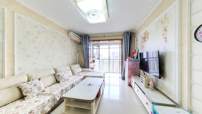 博雅盛世E区二手房实景图