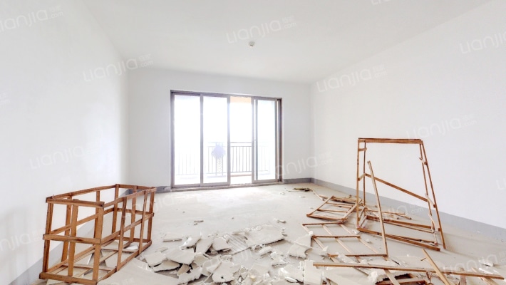 世茂锦绣长江三期二手房实景图