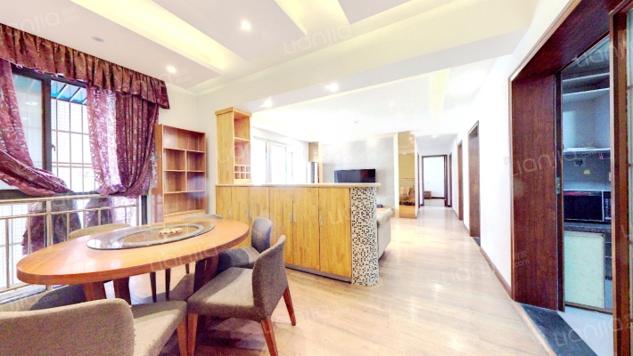 傲城二手房实景图