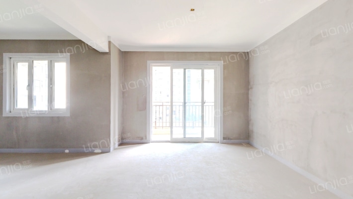 金地湖山境二手房实景图