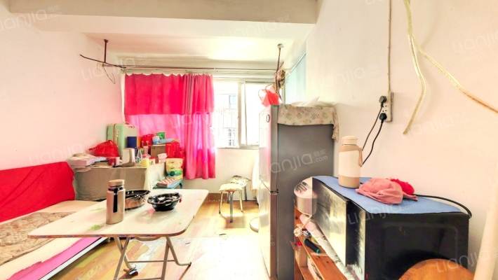 镇东新村二手房实景图