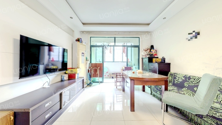 圣卡洛铂庭二手房实景图