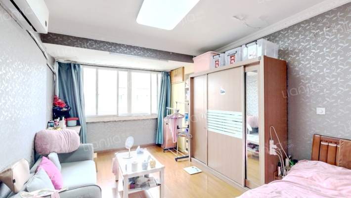 和平小区(徐汇)二手房实景图