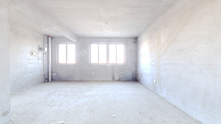 亚太绿博花园二手房实景图