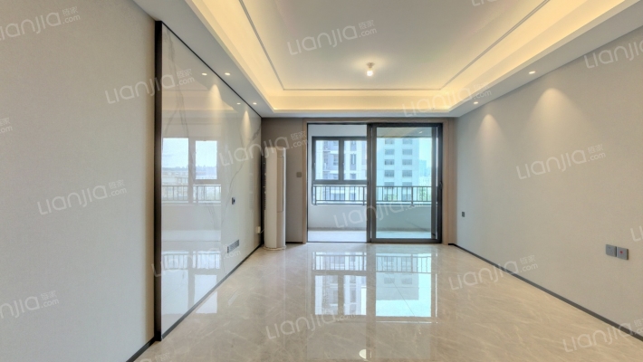 新锦成拾光云锦二手房实景图