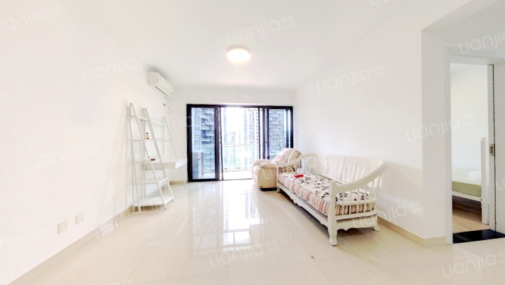 莱蒙水榭春天二期二手房实景图