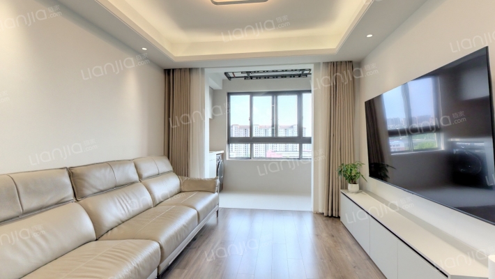 卓越蔚蓝时光二手房实景图