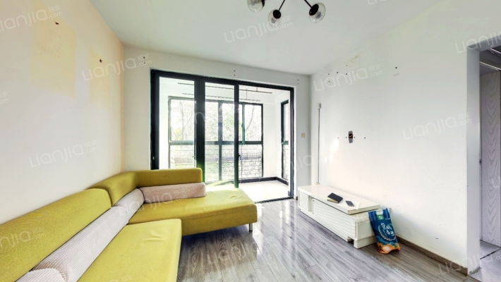 华亭新家百合苑二手房实景图