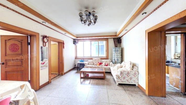 美专校街二手房实景图