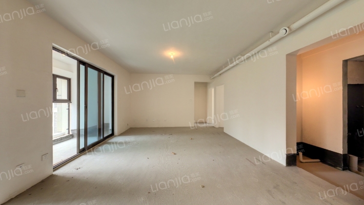 隆鑫公园首府二手房实景图