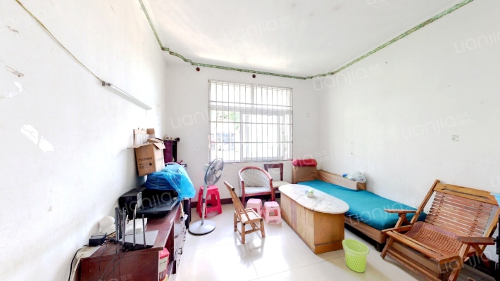 海虹新村二手房实景图