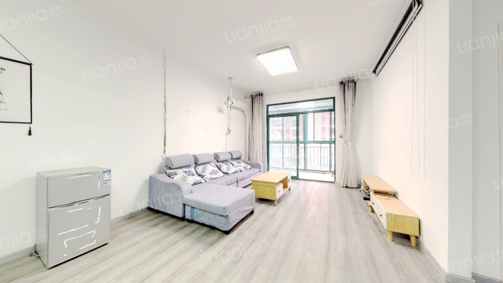 武铁佳苑东区二手房实景图