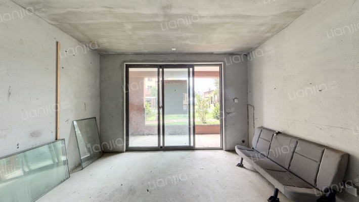 滨湖丽景花园F区二手房实景图