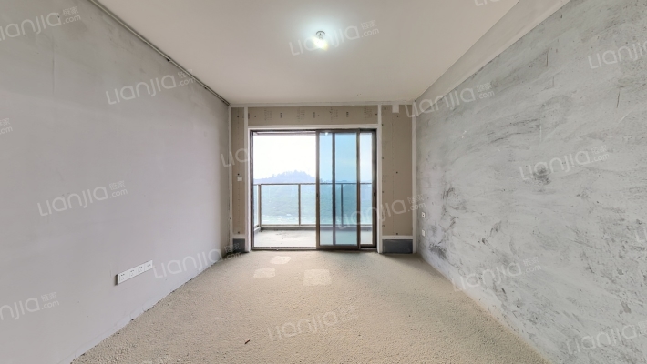 鸿荣源熙园山院二手房实景图