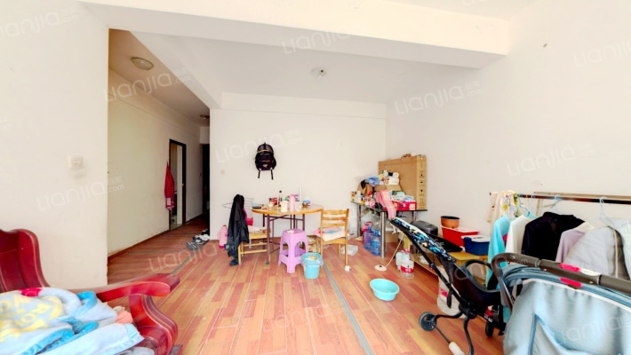 春秋名邸二手房实景图