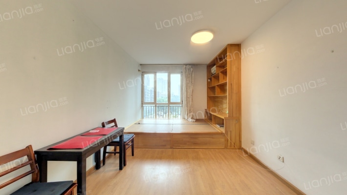 炫彩嘉轩二手房实景图