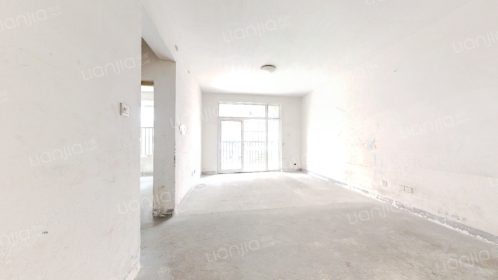 八二一小区二手房实景图