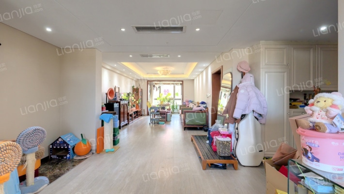 京投银泰琨御府二手房实景图