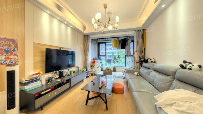 麓府二手房实景图